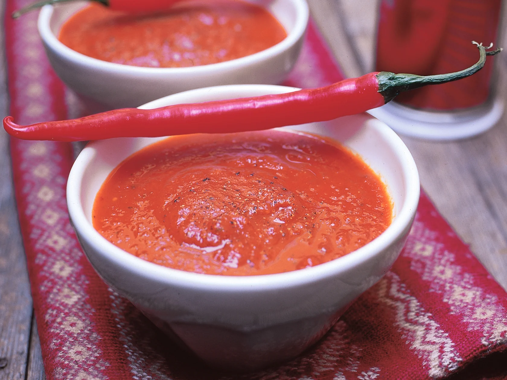 Tomaatti-chilikeitto