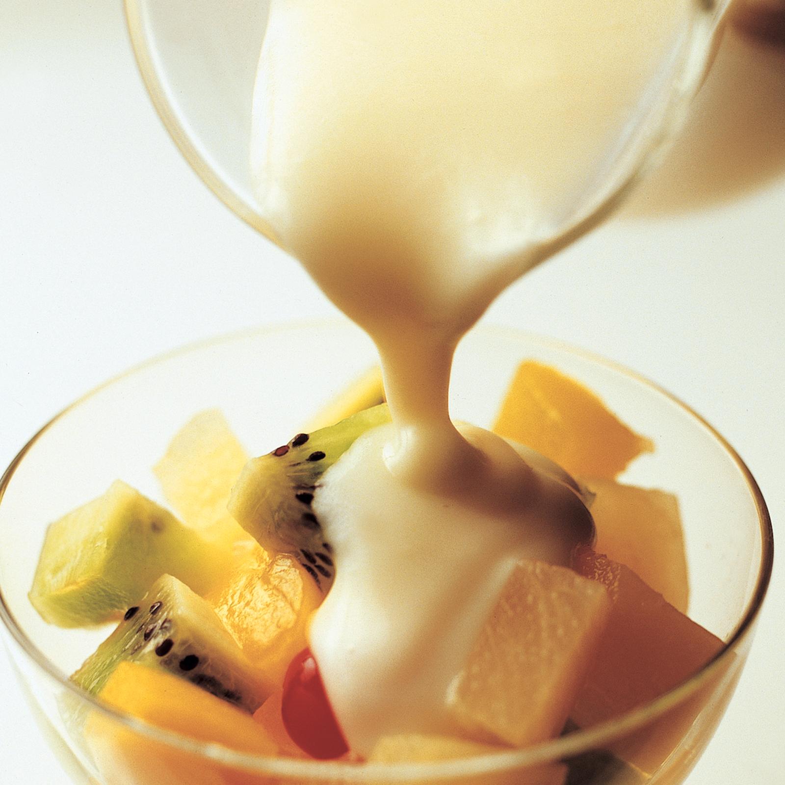 Kookoskastike hedelmille