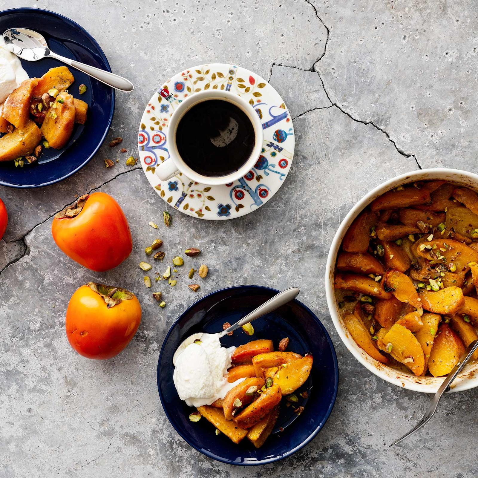 Persimon-kardemummapaistos resepti