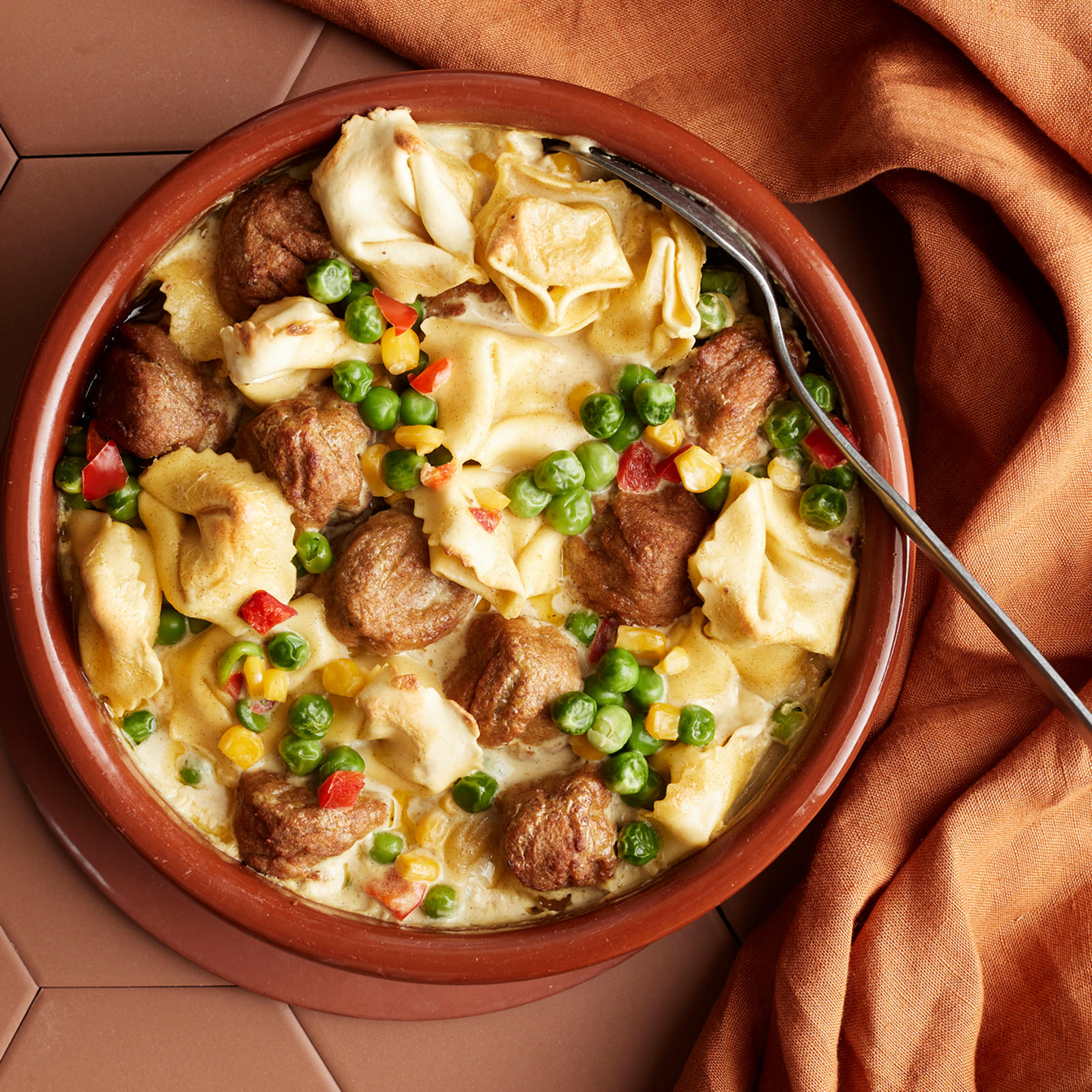 Nopea lihapulla-uunipasta