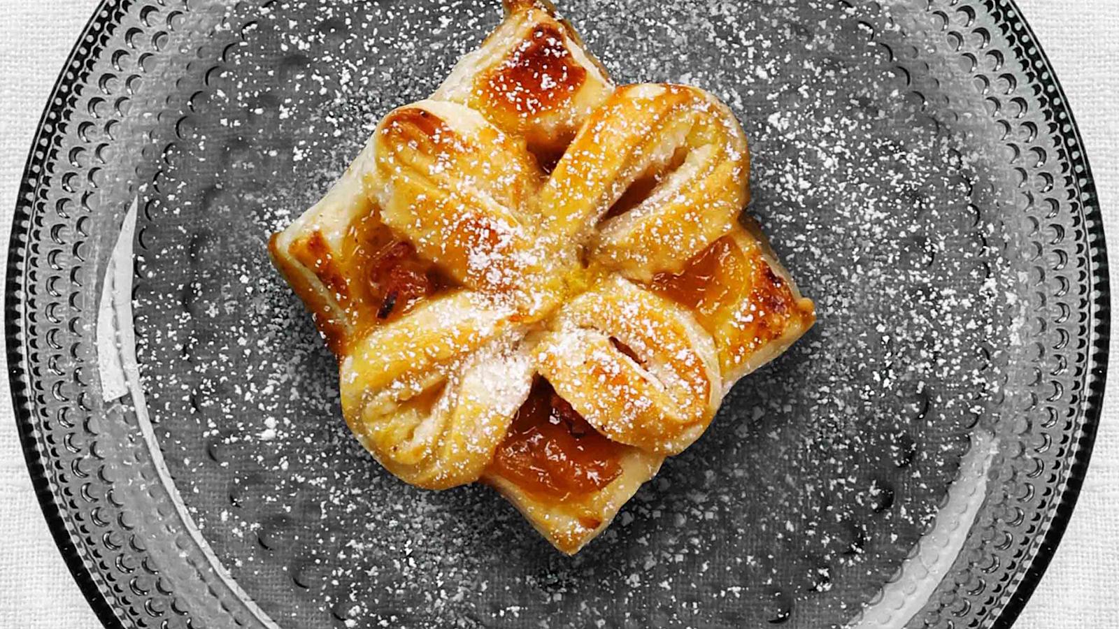 Aprikoosi-pekonitortut