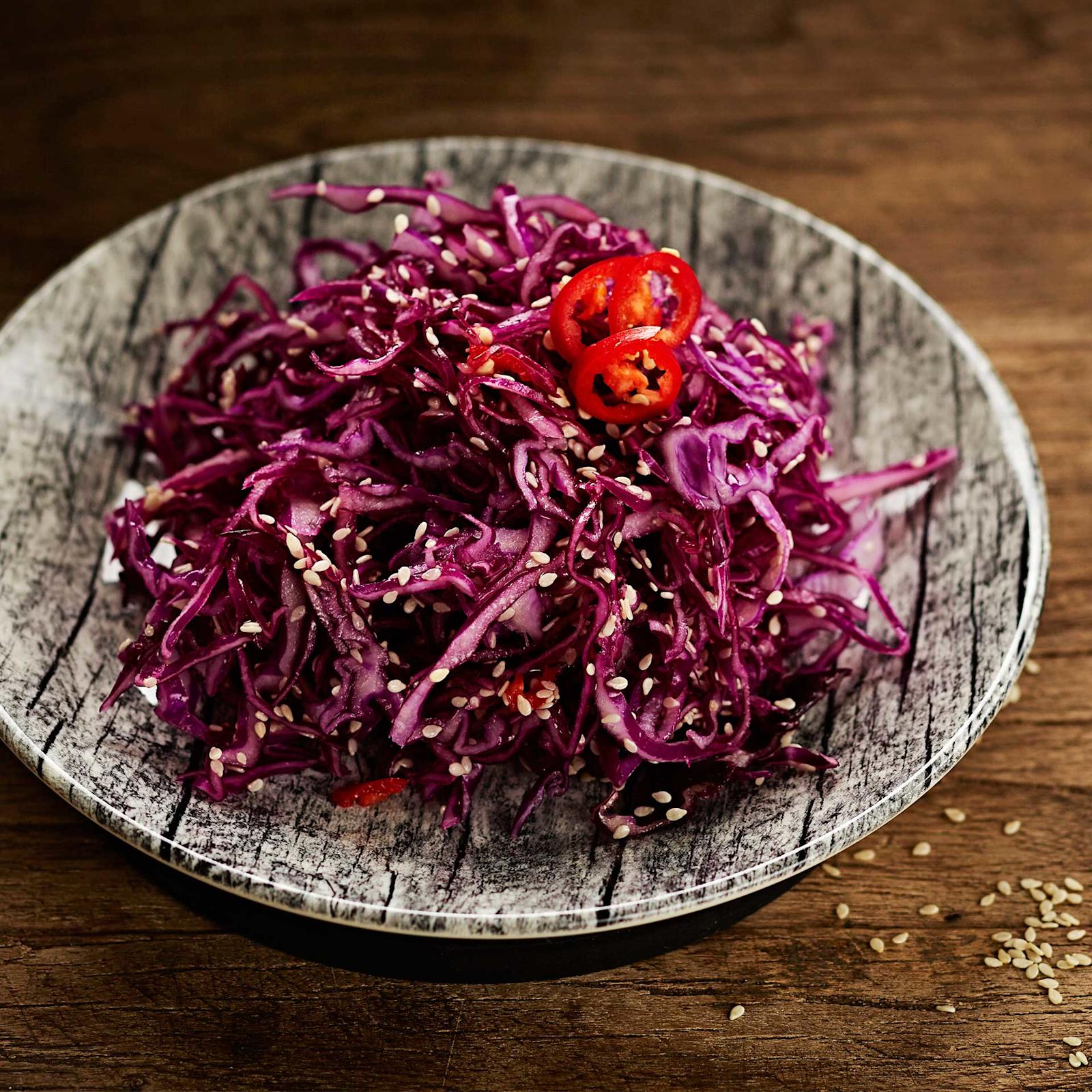 Itämainen punakaalisalaatti