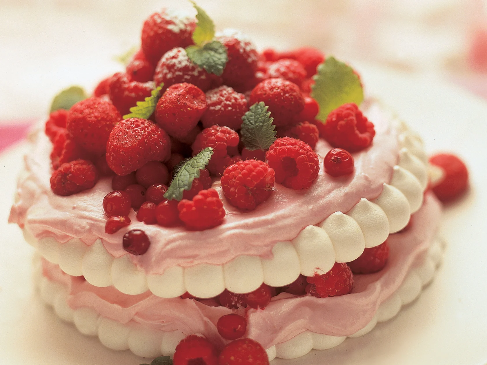 Raikas marjamarenkikakku