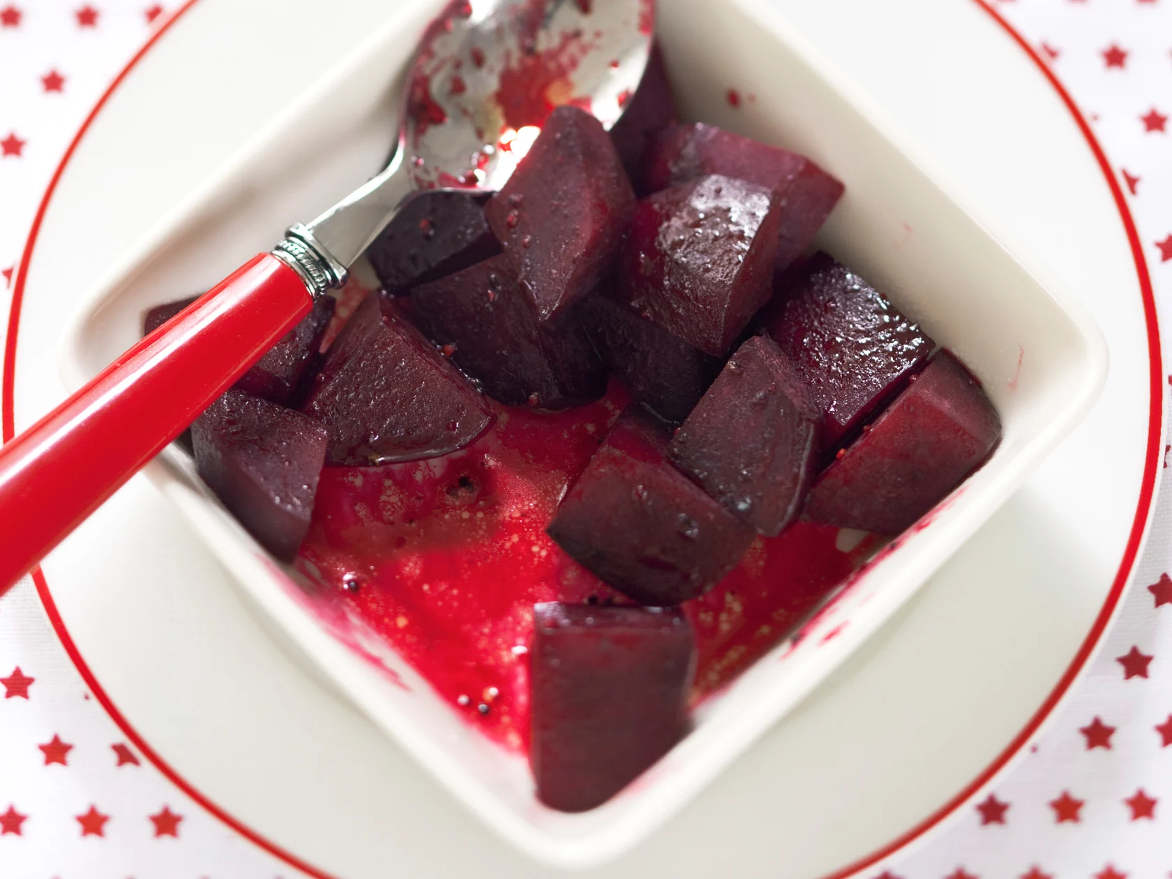 Pikainen punajuurilisäke