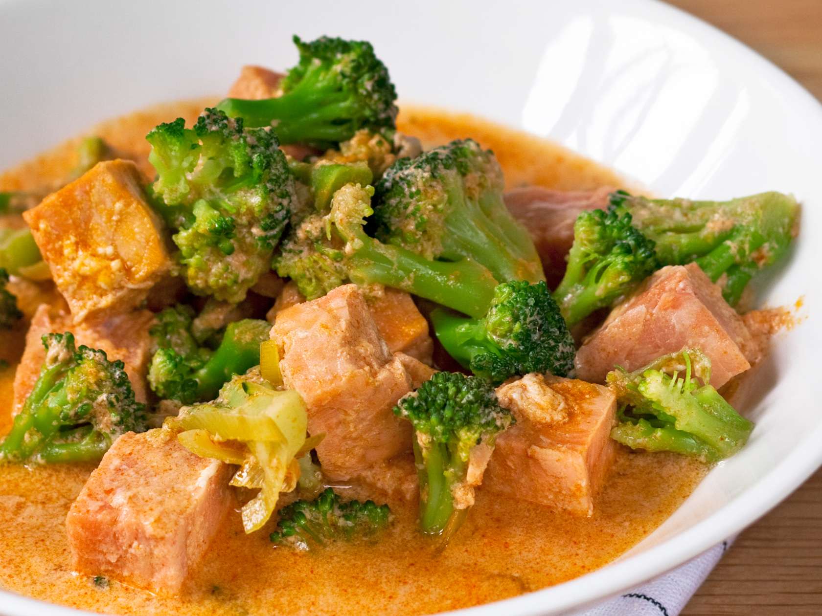 Thaimaalainen lohipata