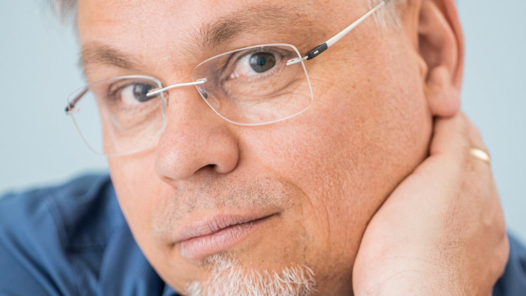 Lähikuvassa Tommi Kinnunen.