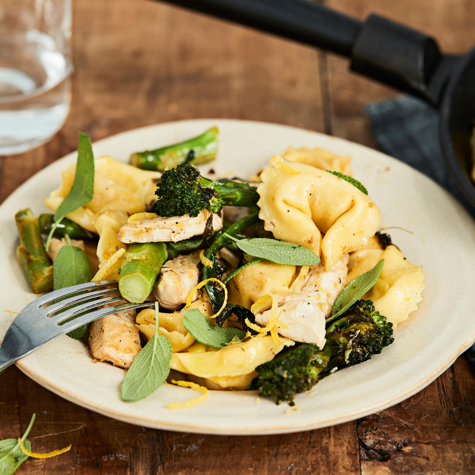 Nopea sitruuna-kanapasta