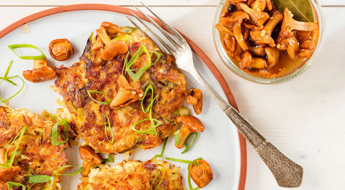 Juuresröstit ja pikkelöityjä kantarelleja