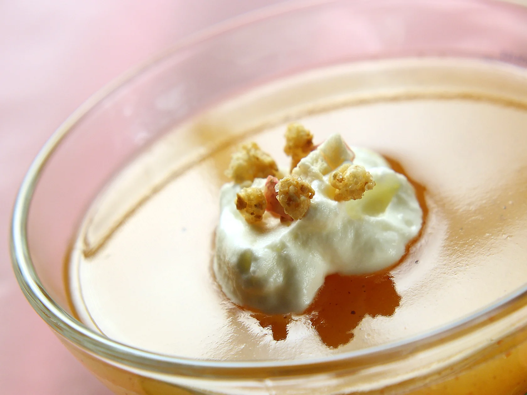 Aprikoosi-inkiväärikeitto