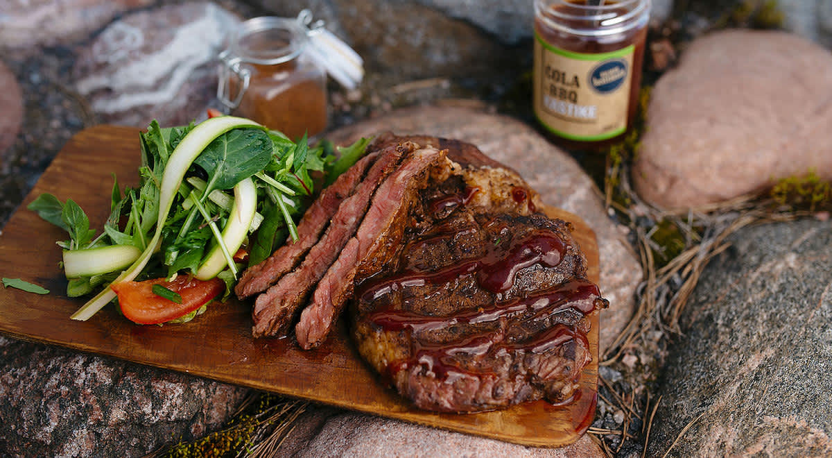 Kulman keittiön entrecôte bbq-kastikkeella