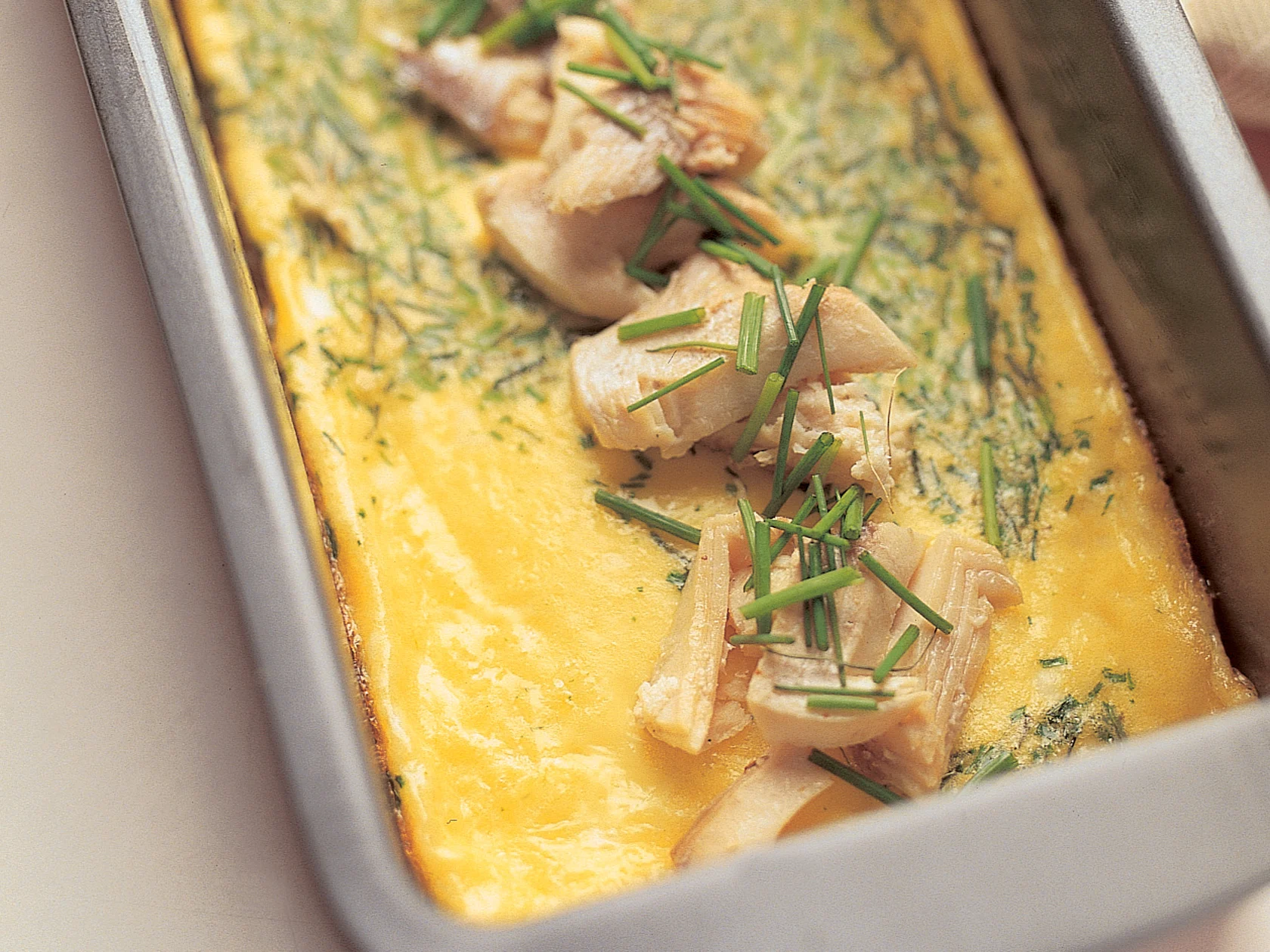 Ruohosipulimunahyydykettä ja savukalaa