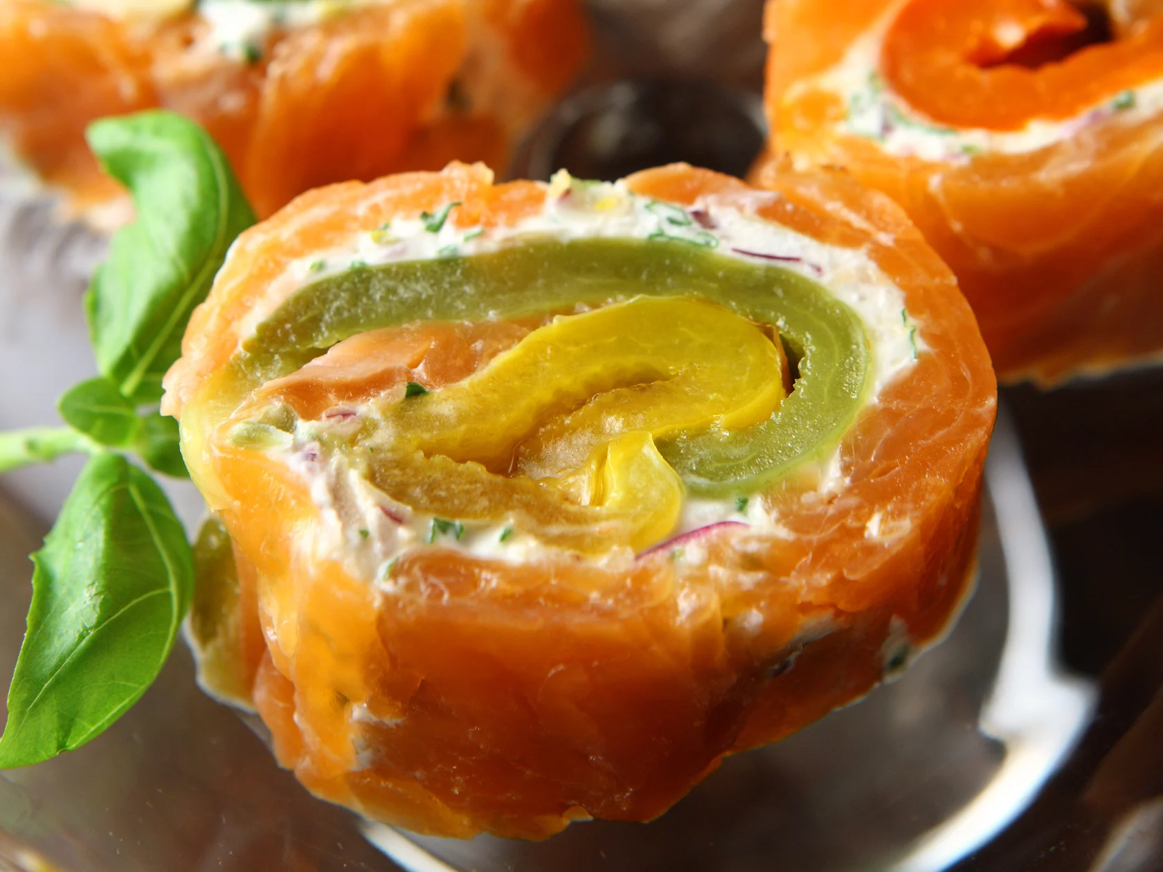 Kylmäsavulohi-paprikahyrrät