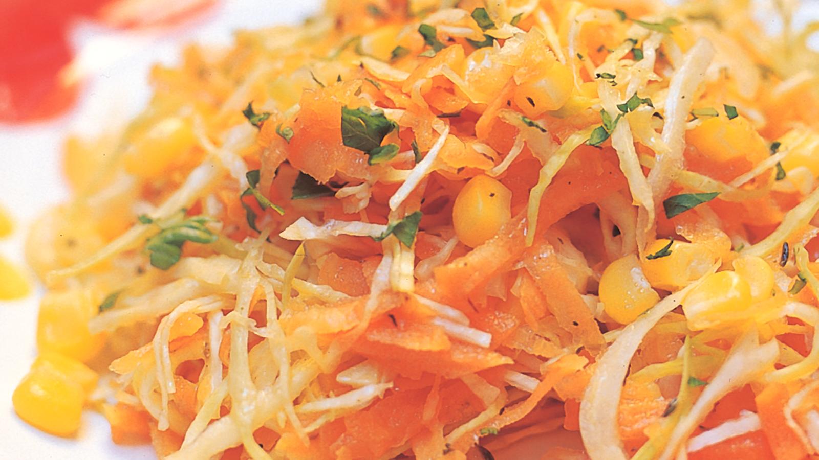 Kesäinen raastesalaatti