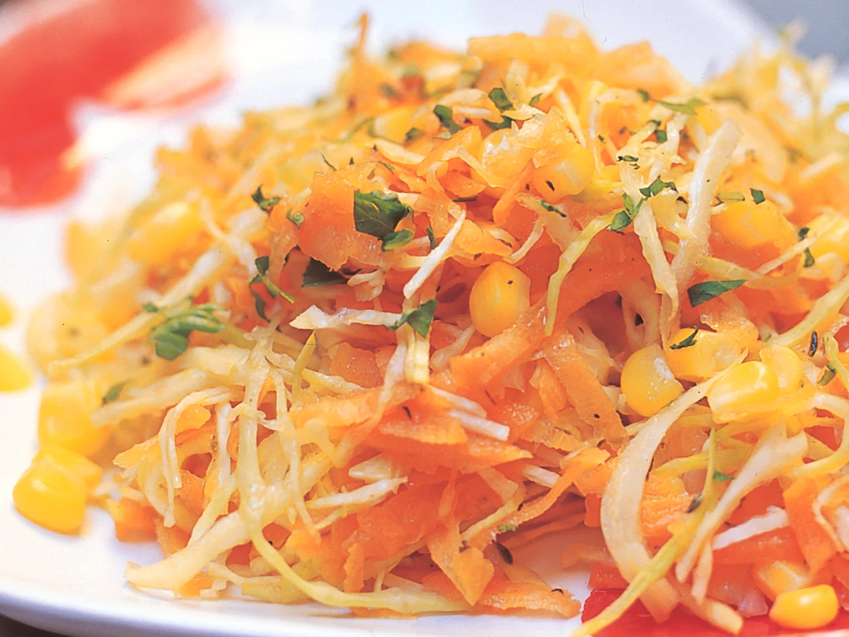 Kesäinen raastesalaatti