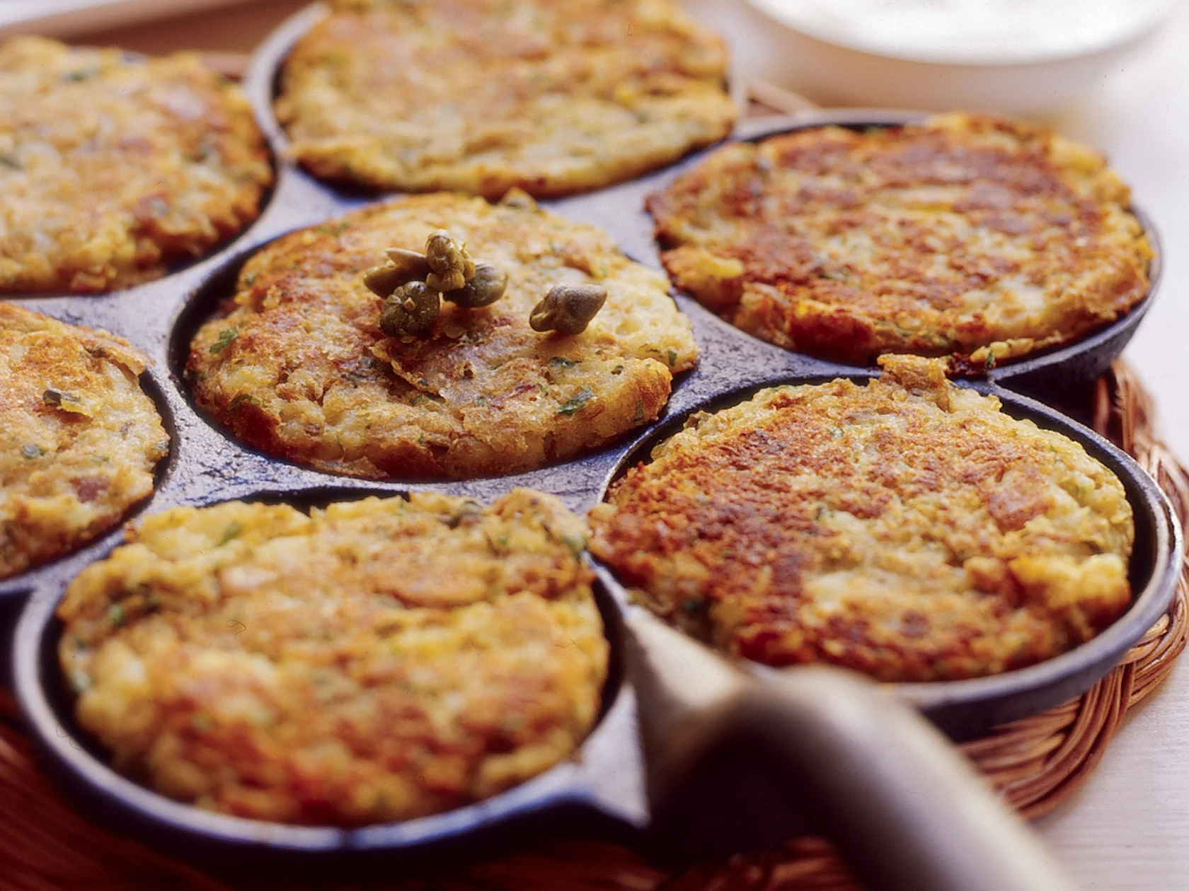 Tonnikalapihvit ja sinappidippi