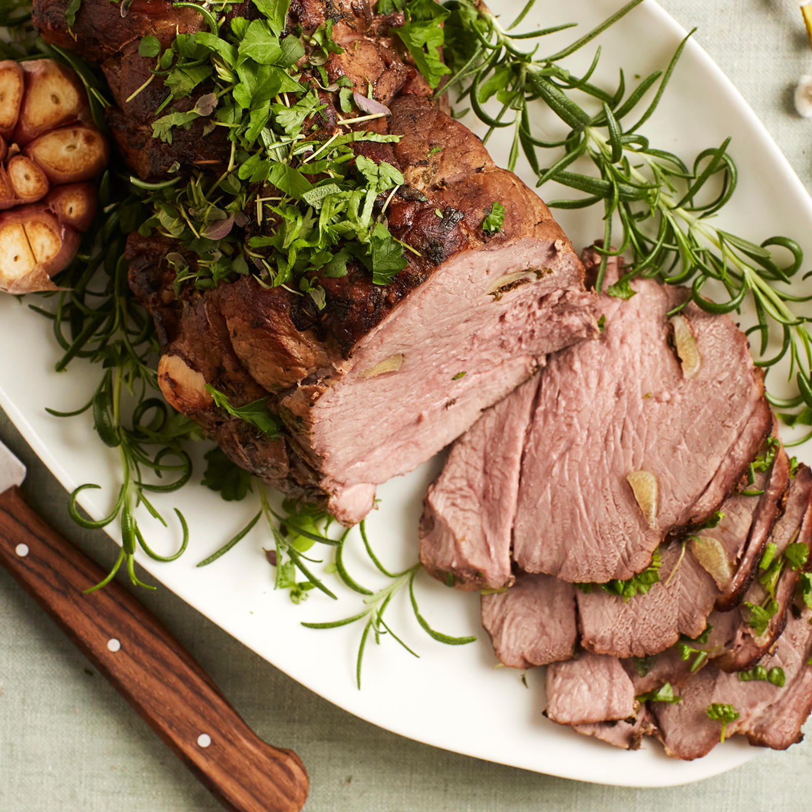 Yrttinen karitsanpaisti