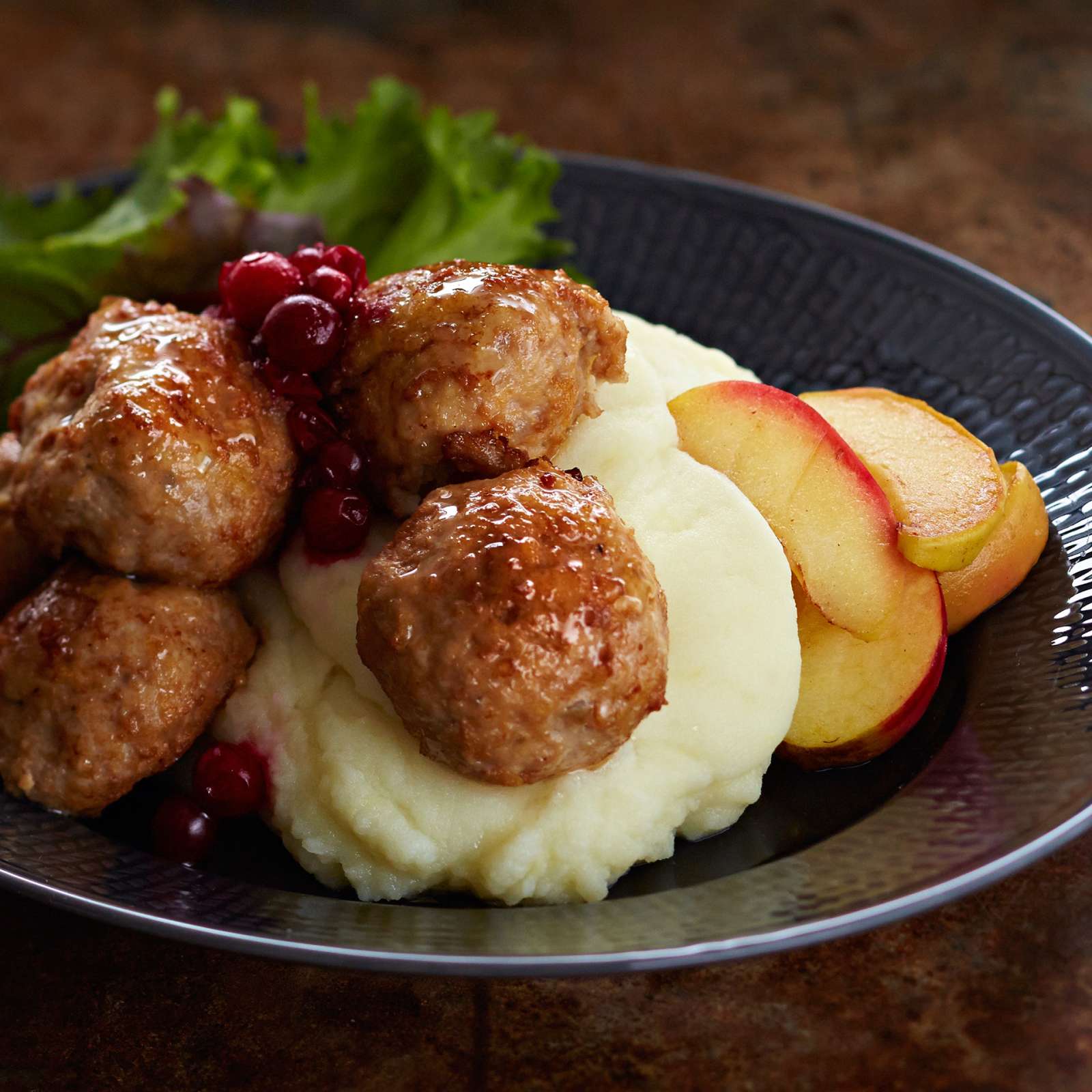 Omena-inkiväärilihapullat