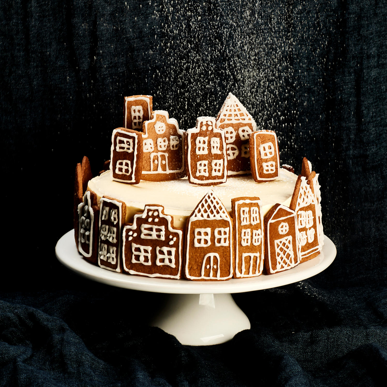 piparkakkutalokakku, piparkakkutalotäytekakku