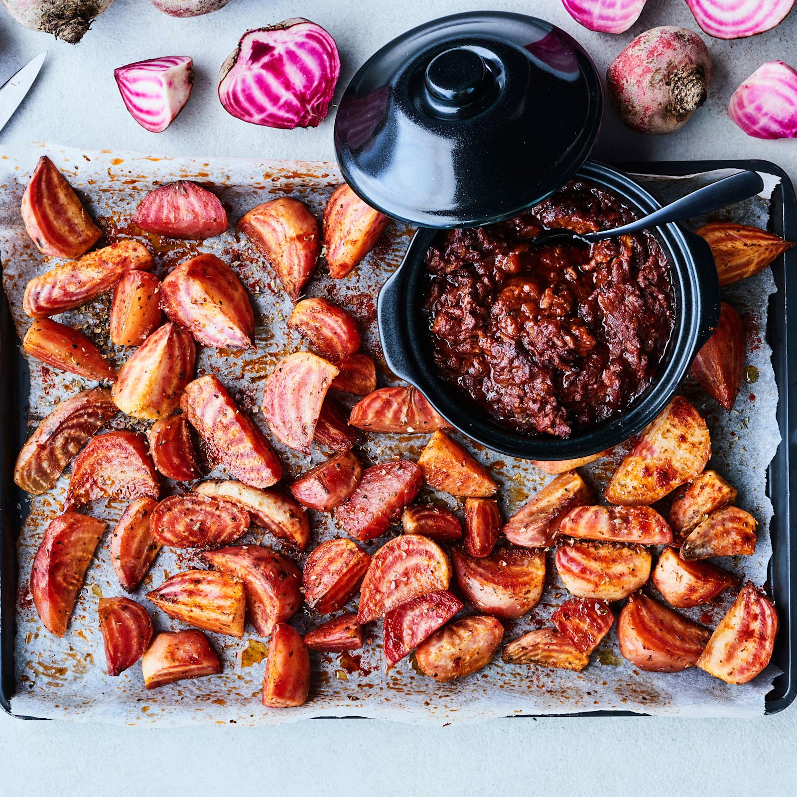 Raitajuurilohkot ja uunibolognese