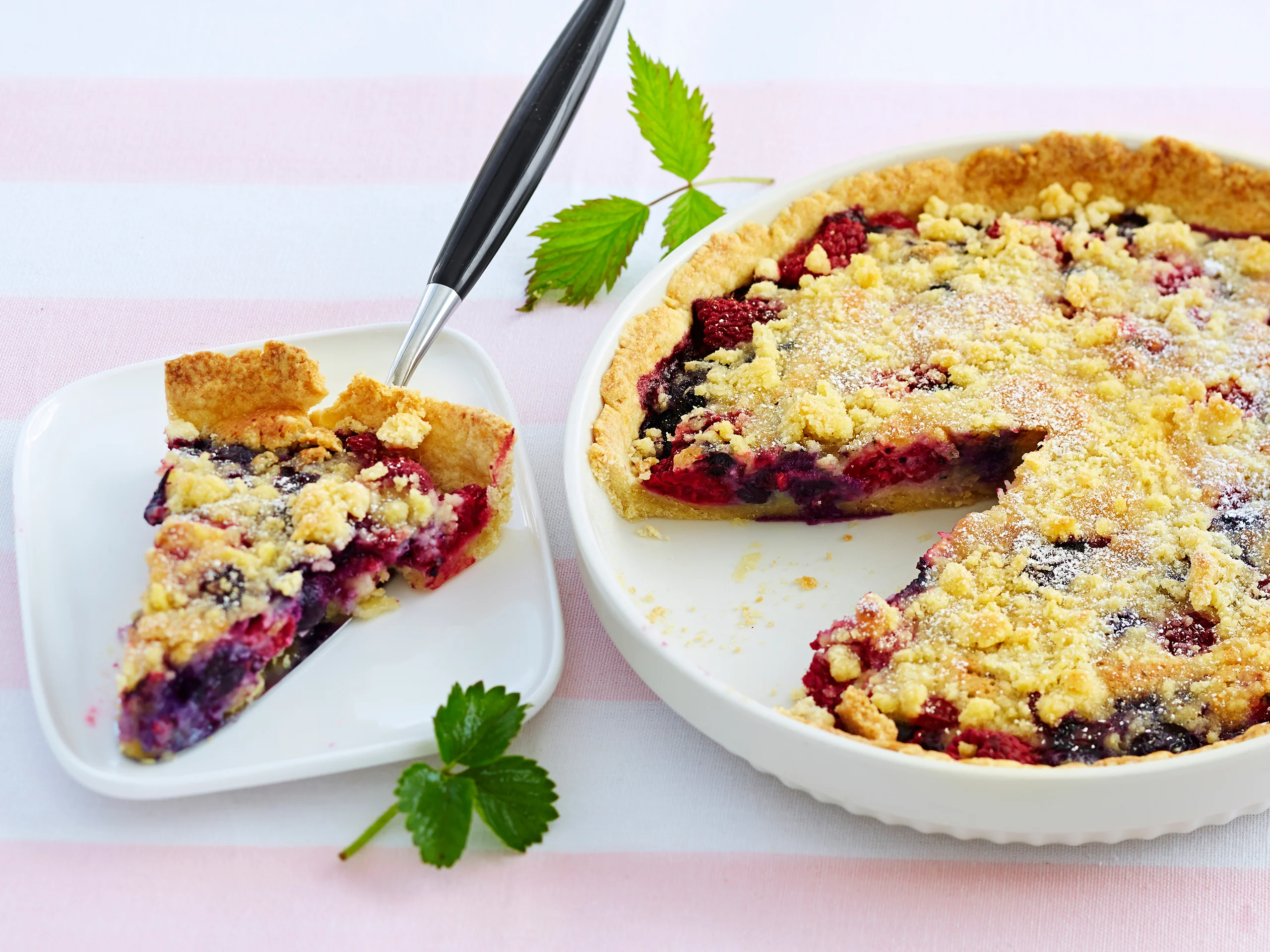 Marja-mantelipiirakka