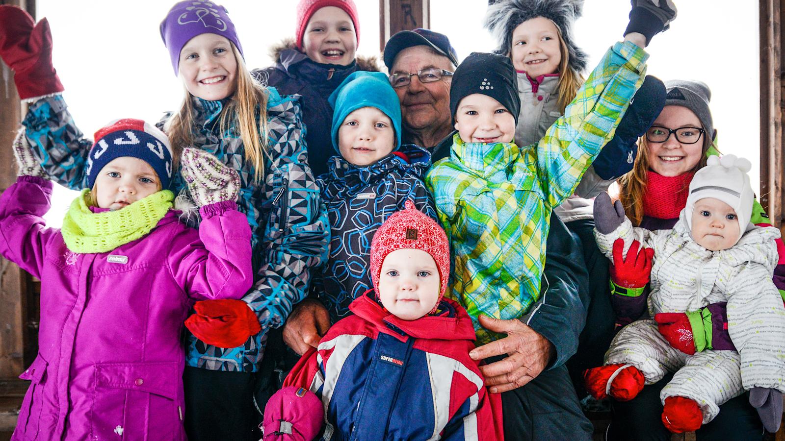 Isoisä antaa aikaa ja ottaa sylin