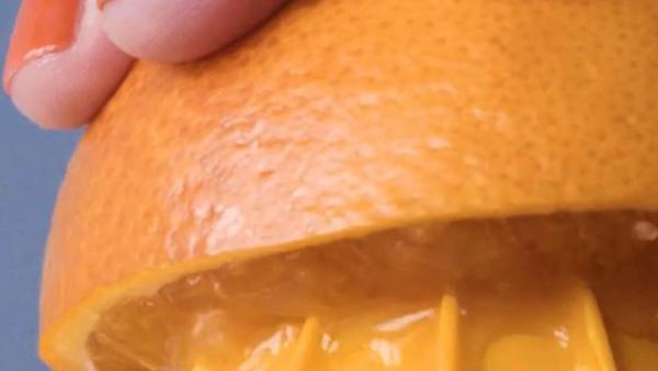 Enemmän mehua veriappelsiinista