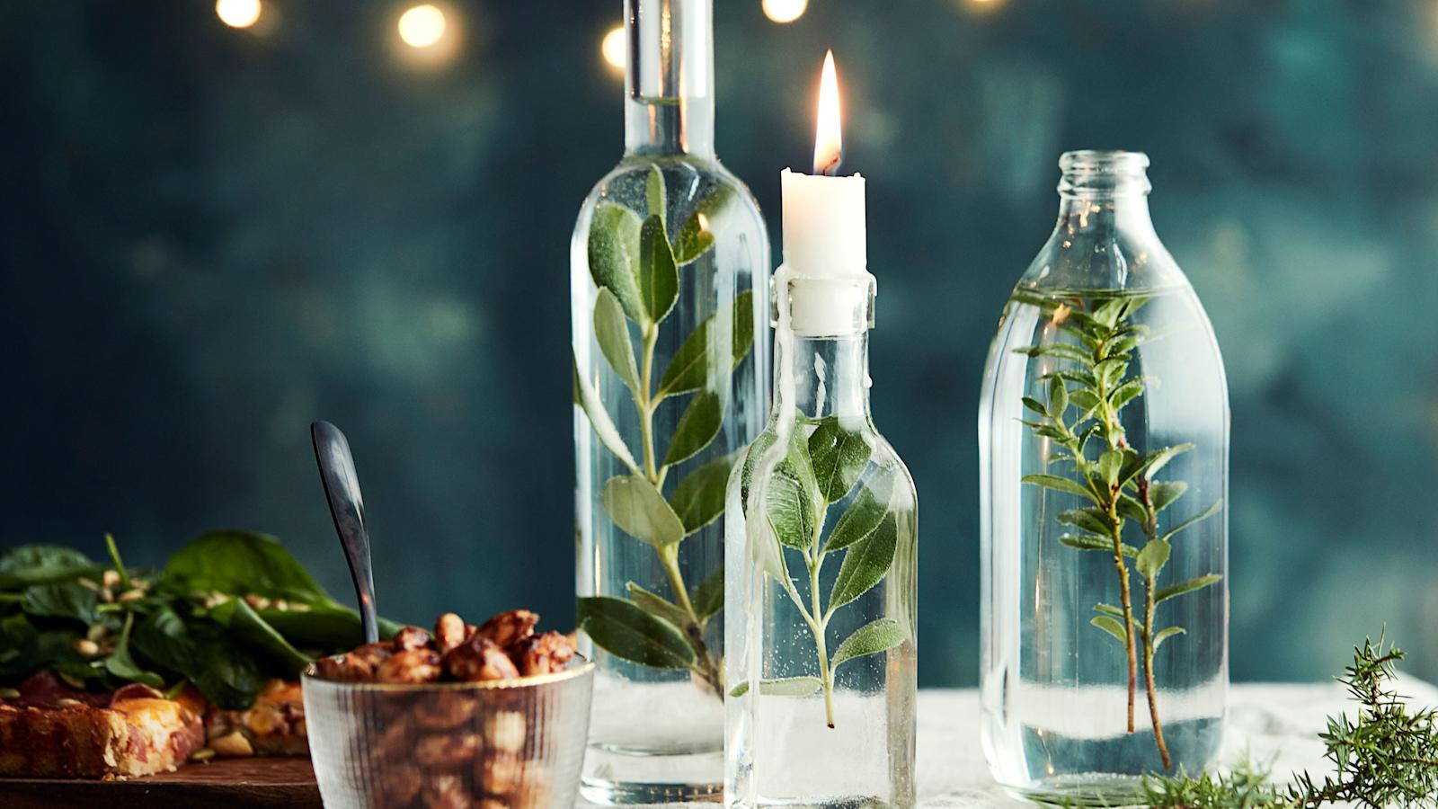 Varpuja lasipulloissa