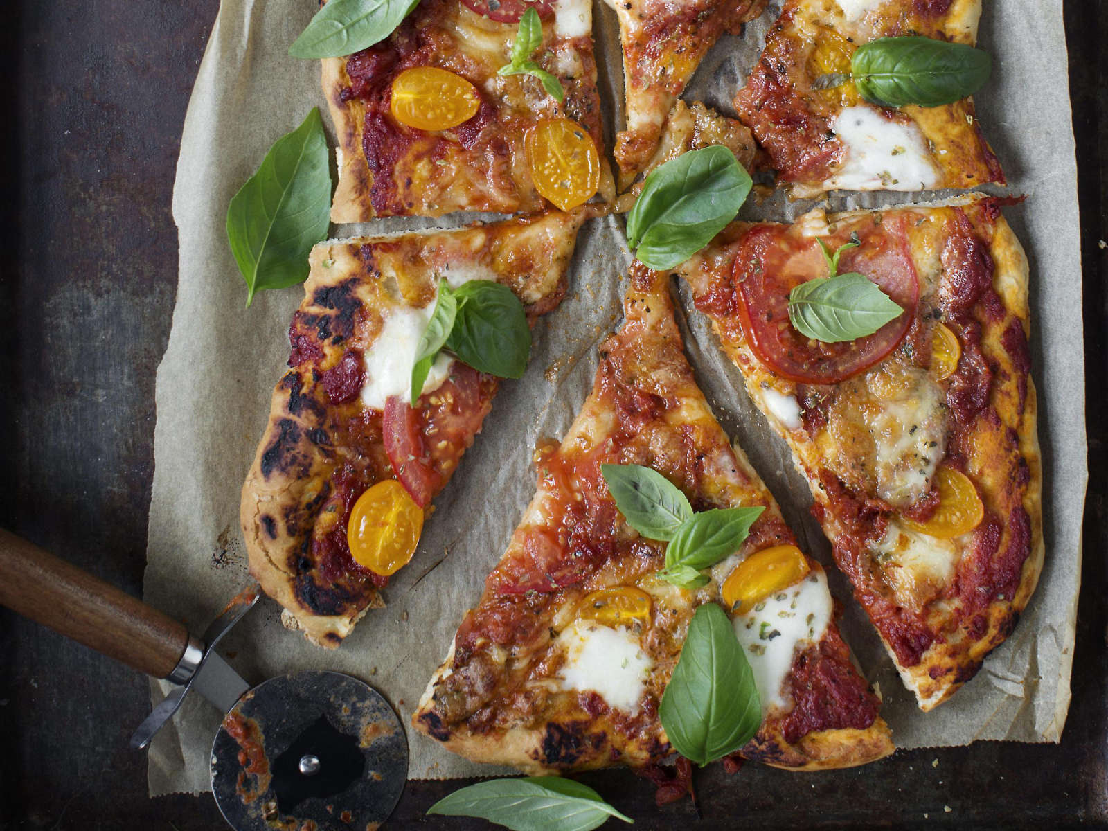 Näin teet täydellisen pizzan + 6 ammattilaisen salaisuutta