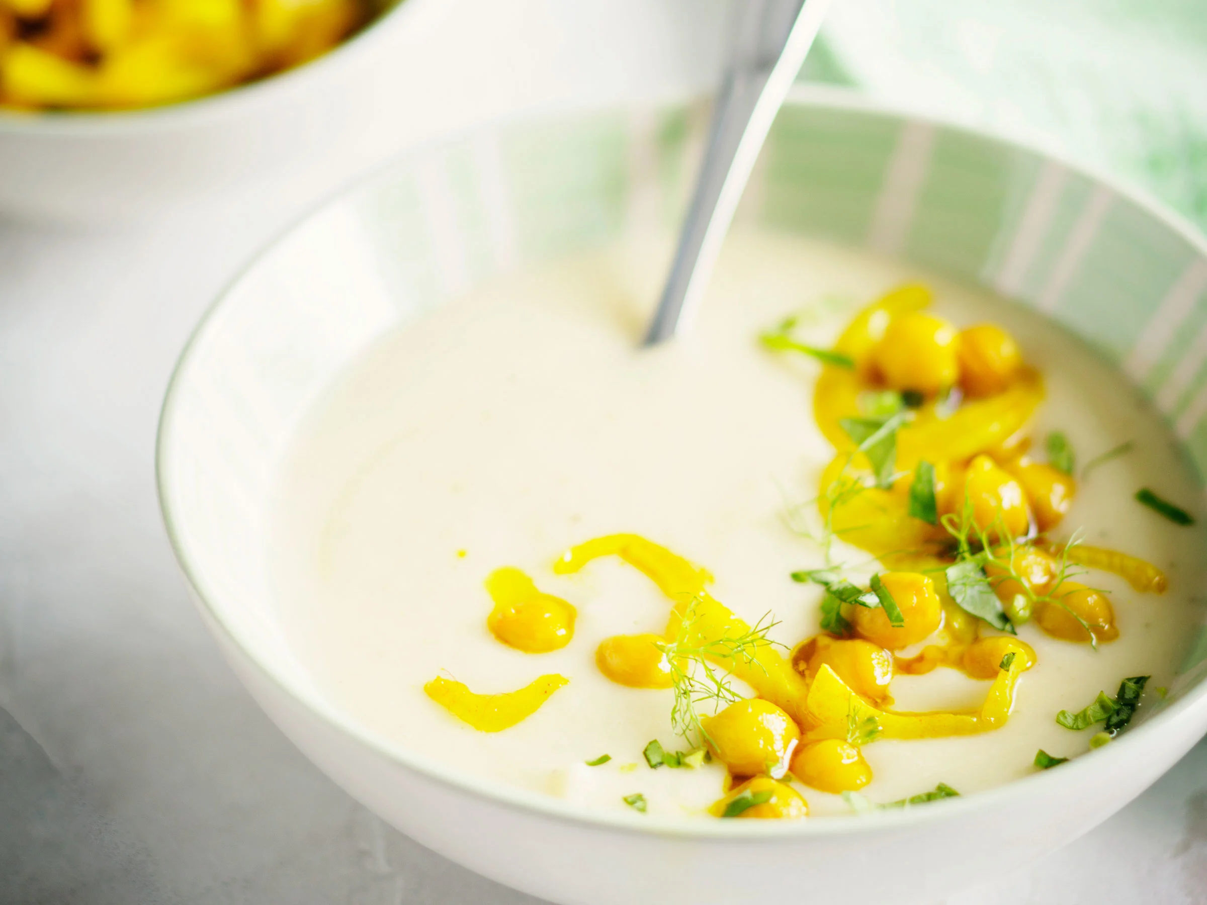 Vegaaninen sekä maidoton kasvissosekeitto