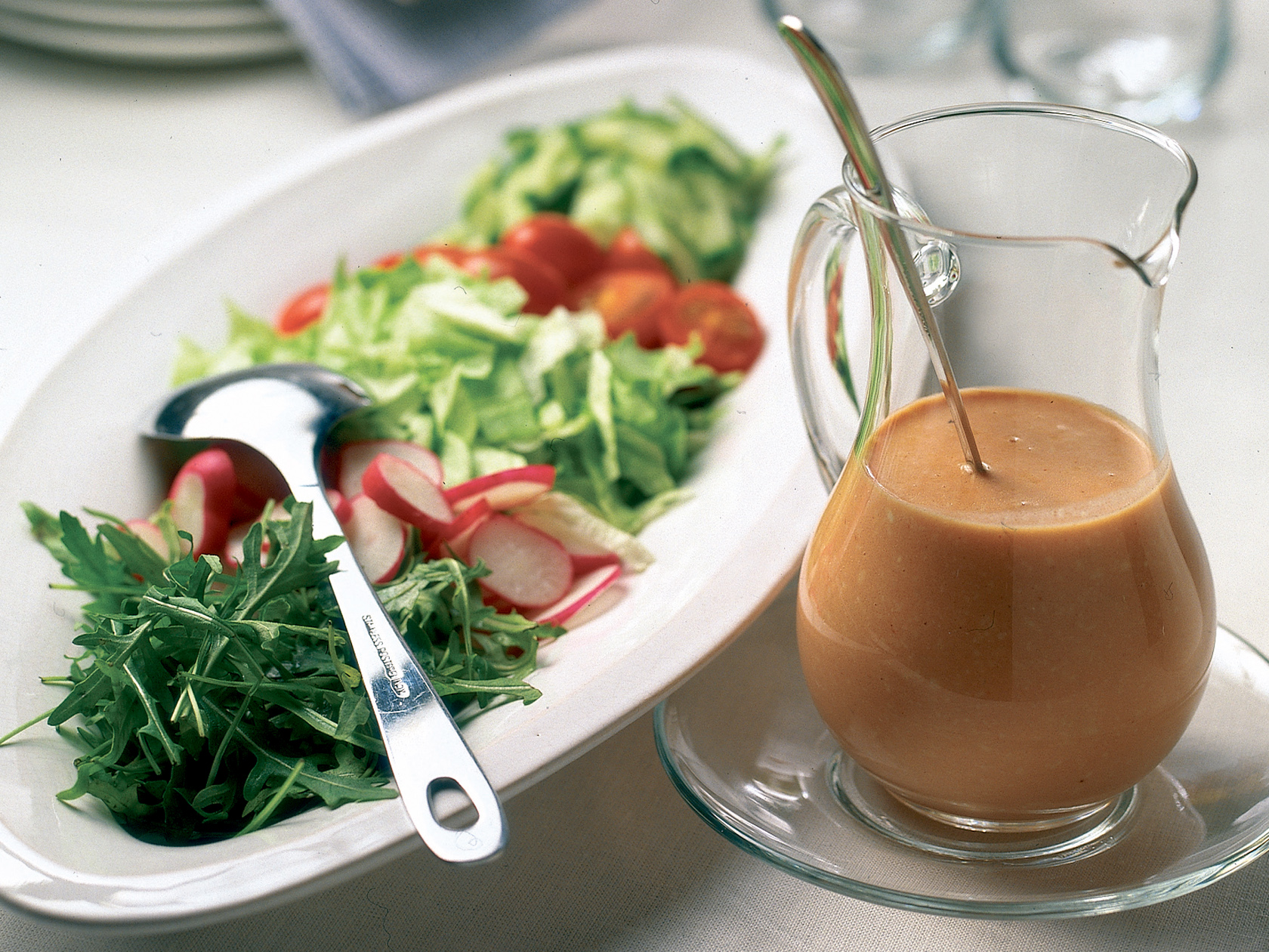 Punastuva Caesar-kastike