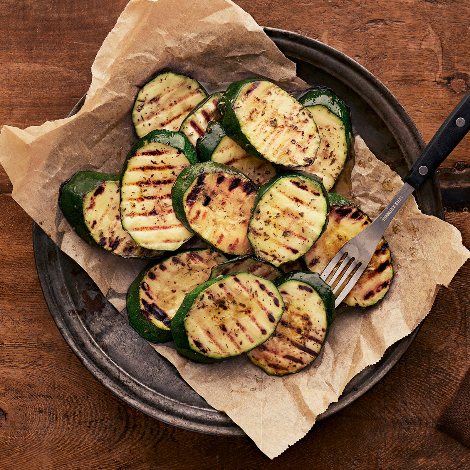 Grillatut ja marinoidut kesäkurpitsat