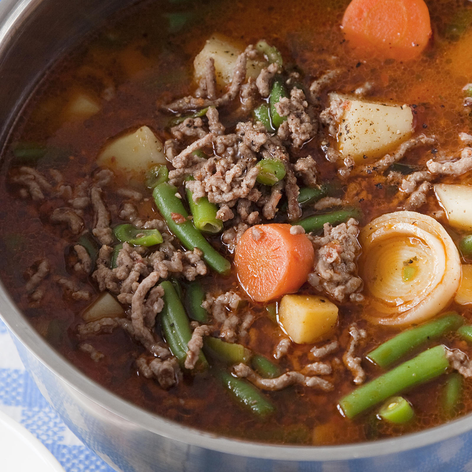 Pesto-jauhelihakeitto