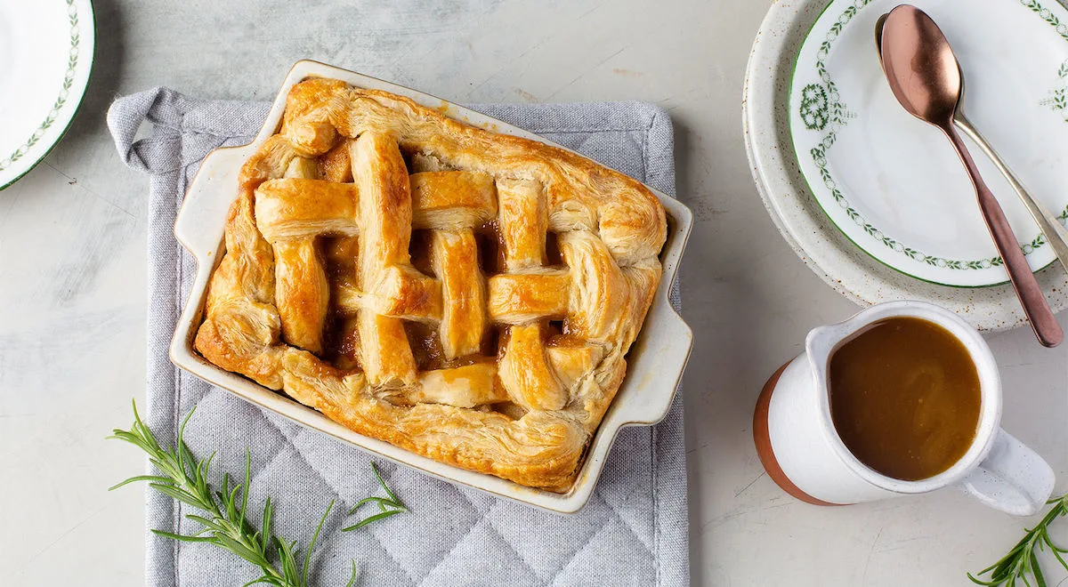 Omenapiirakka-rosmariinikinuskilla