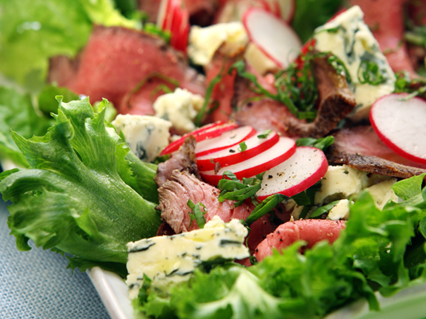 Fileetä salaattipedillä