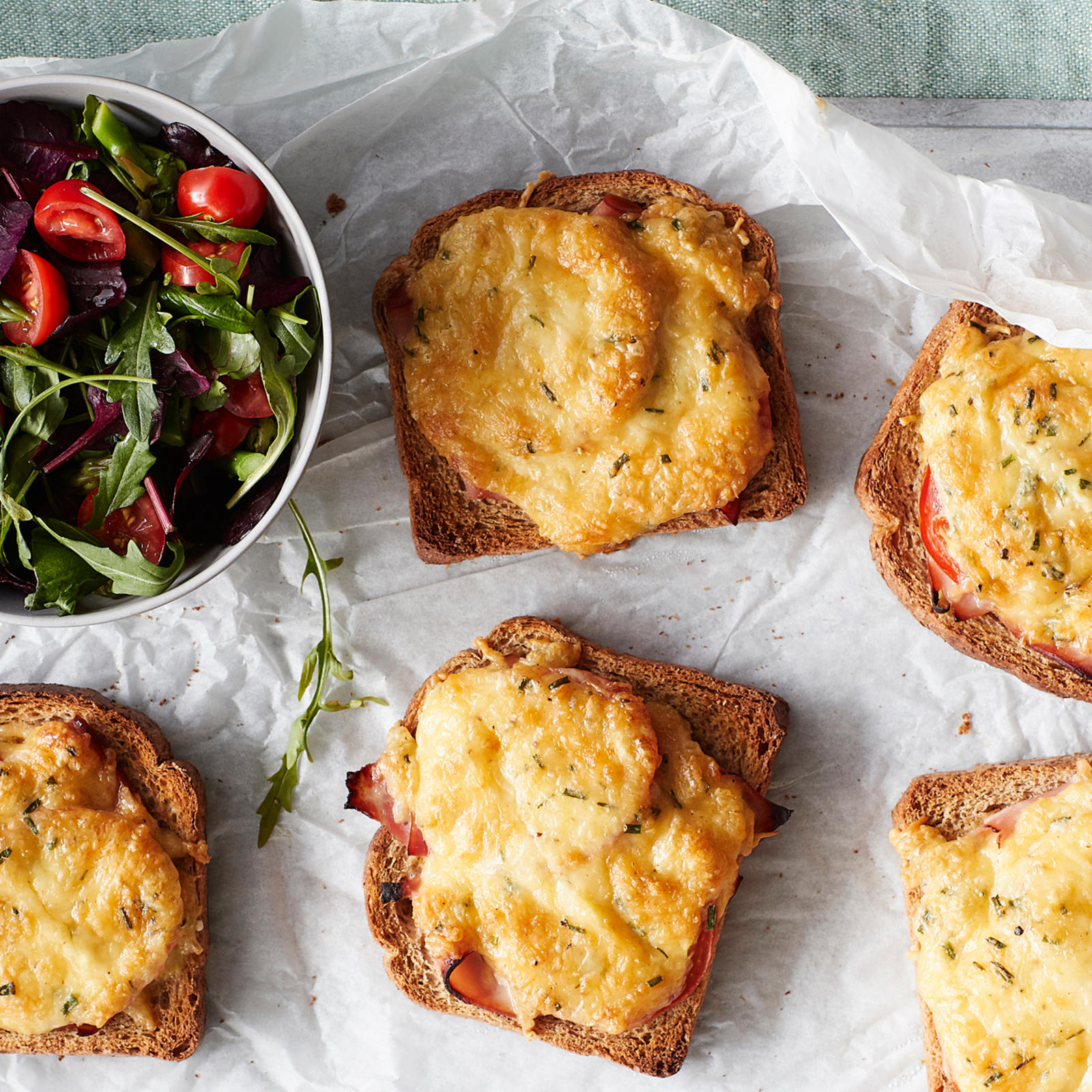 Kinkku-juustoleivät