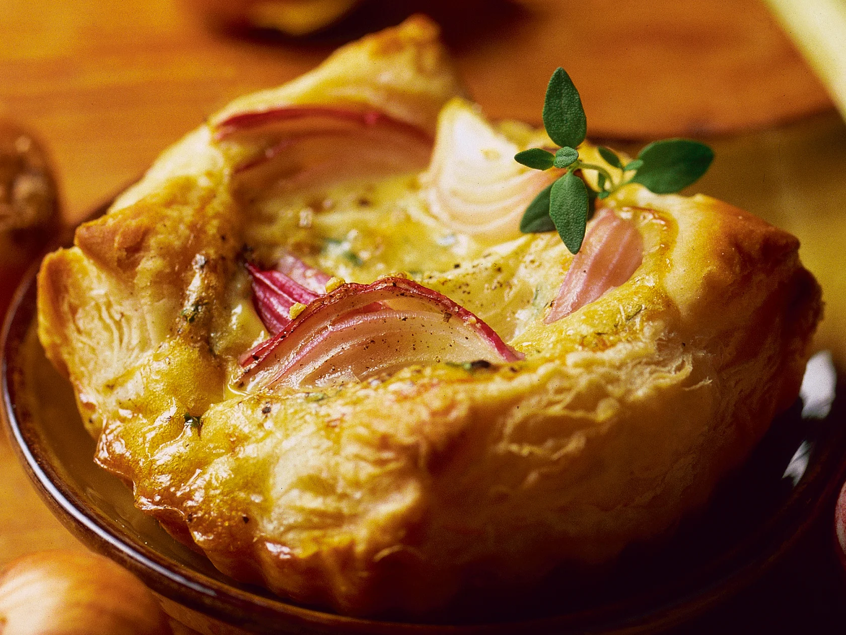 Pienet sipulipiiraat