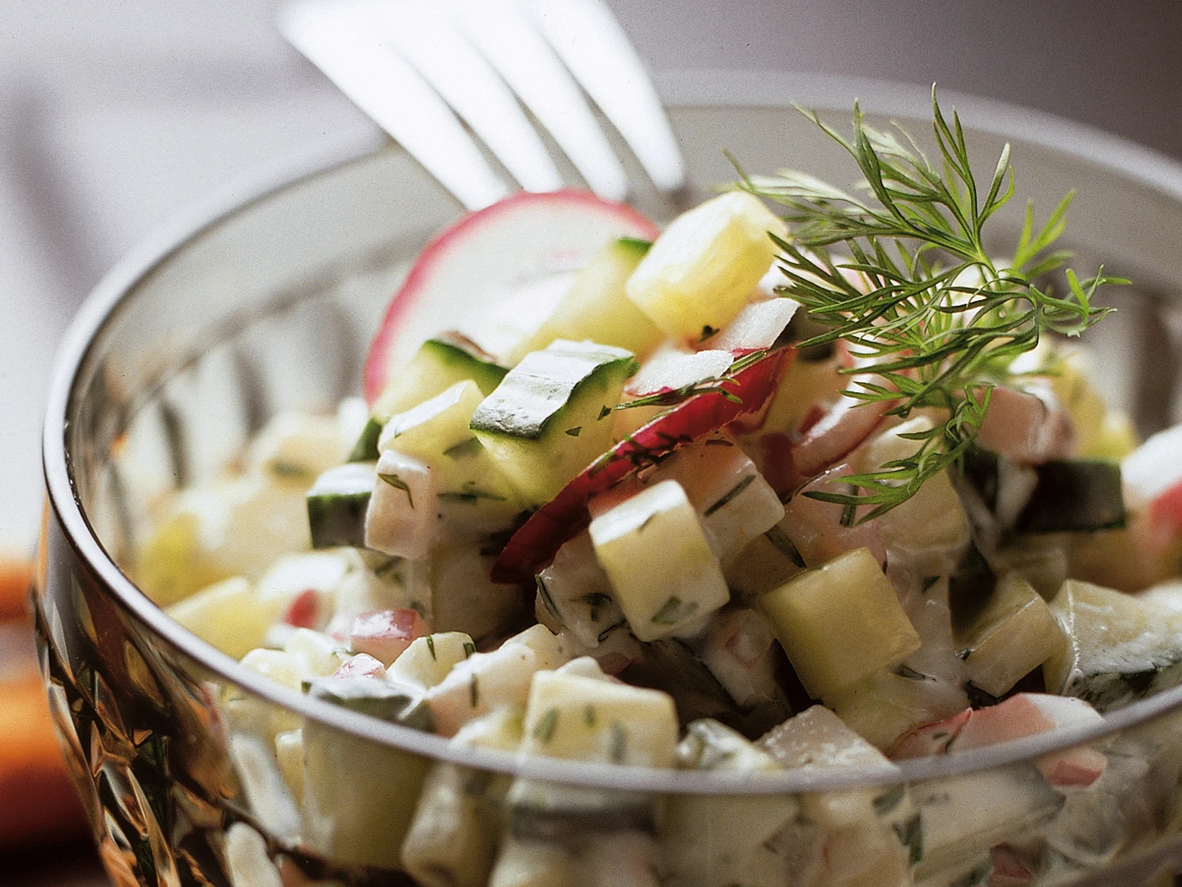 Omenainen kurkkutsatsiki