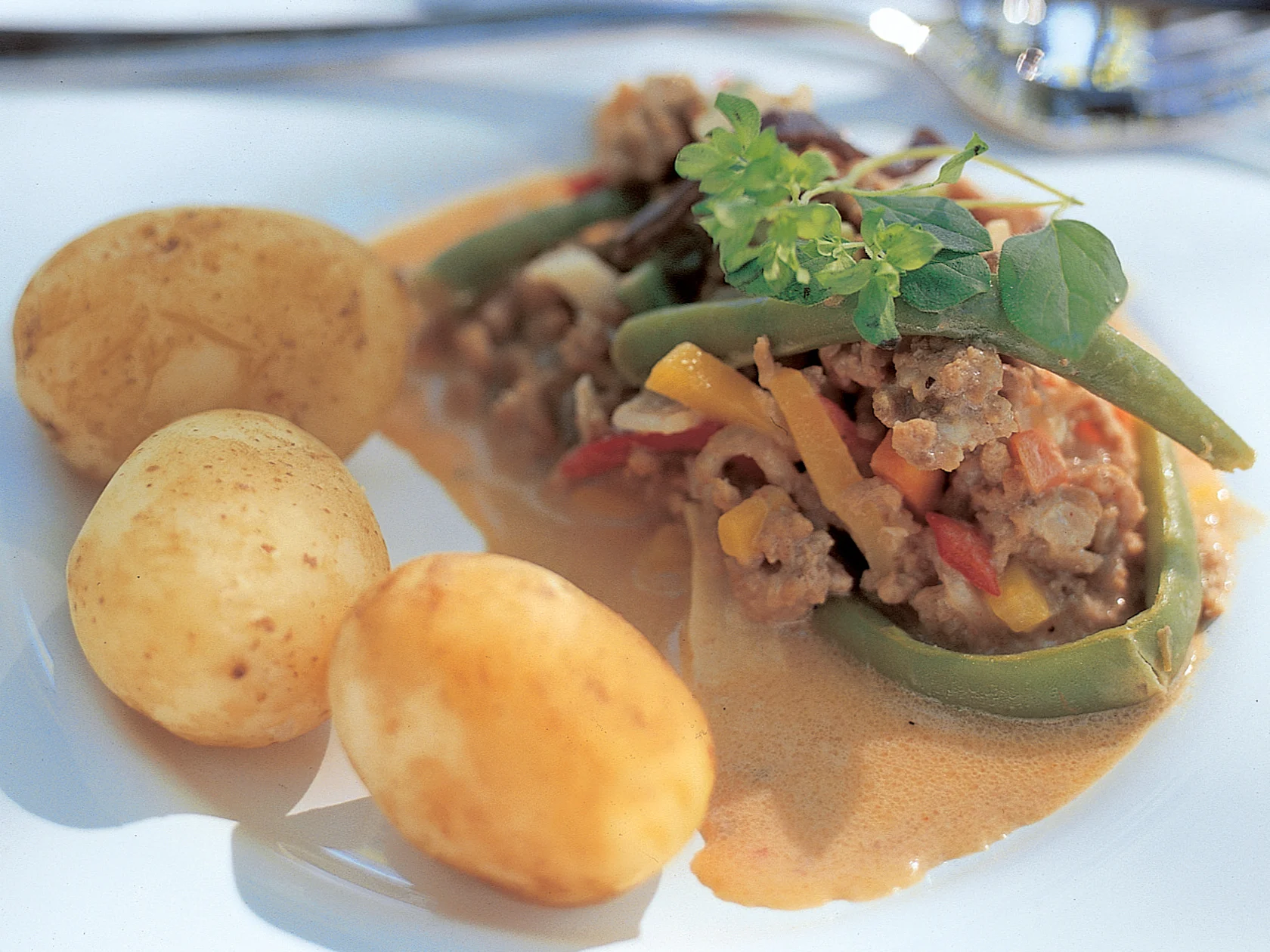 Nopea värikäs jauhelihakastike