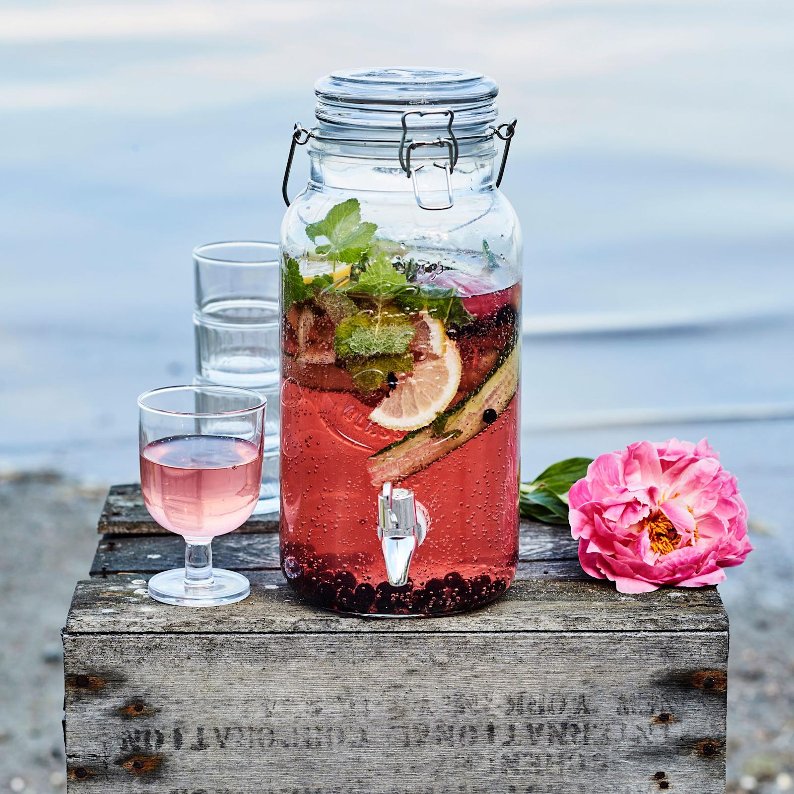 Mustaherukka-kurkkubooli