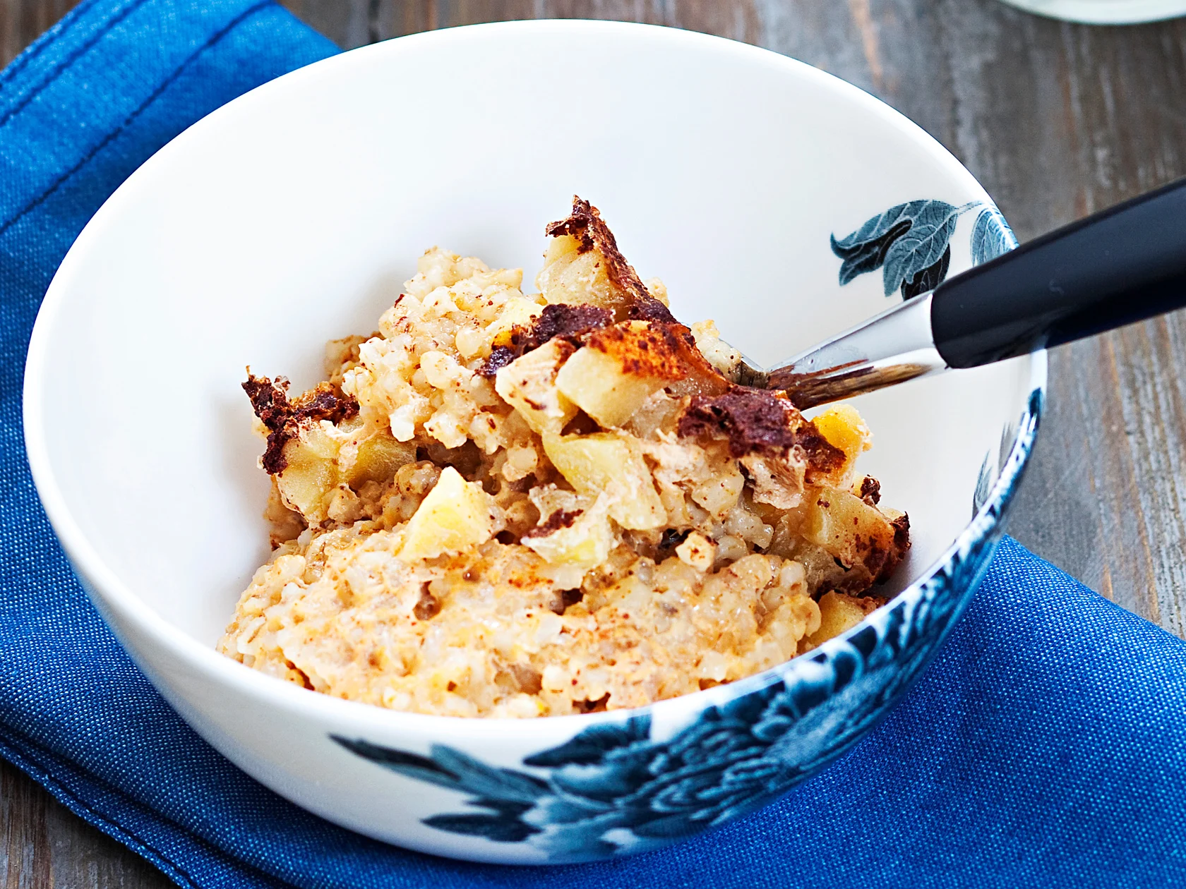 Omenainen uuniohrapuuro