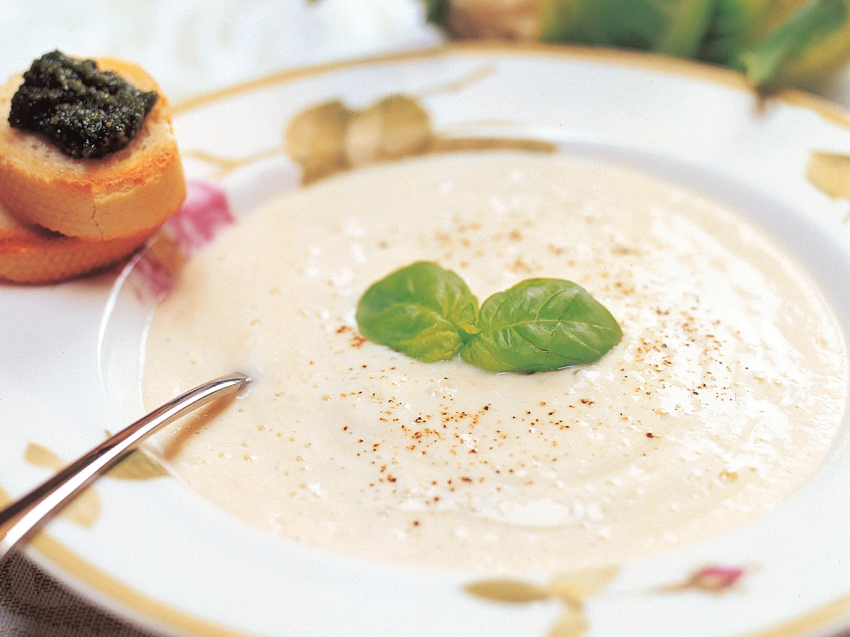 Kukkakaalisosekeitto