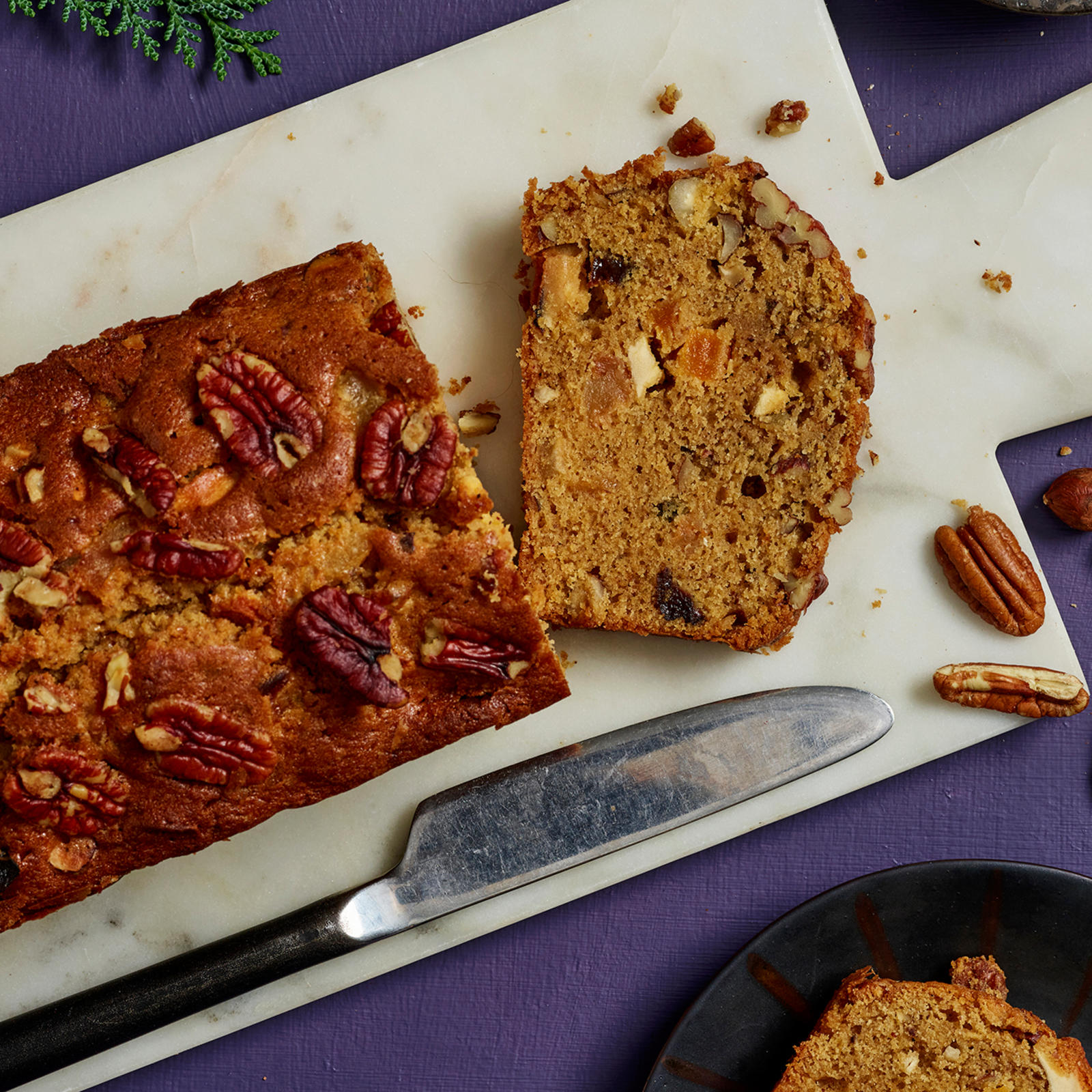 Pähkinäinen hedelmäkakku