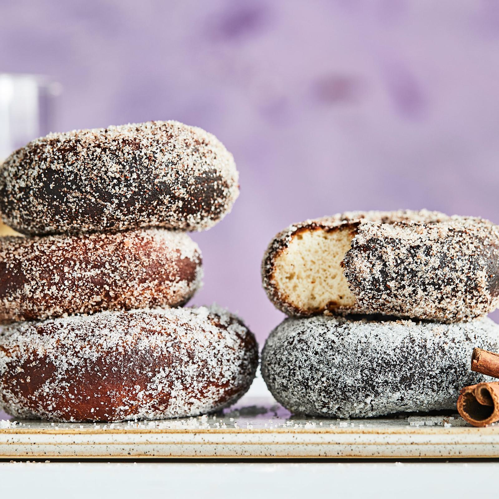 Maustesokeroidut vappumunkit