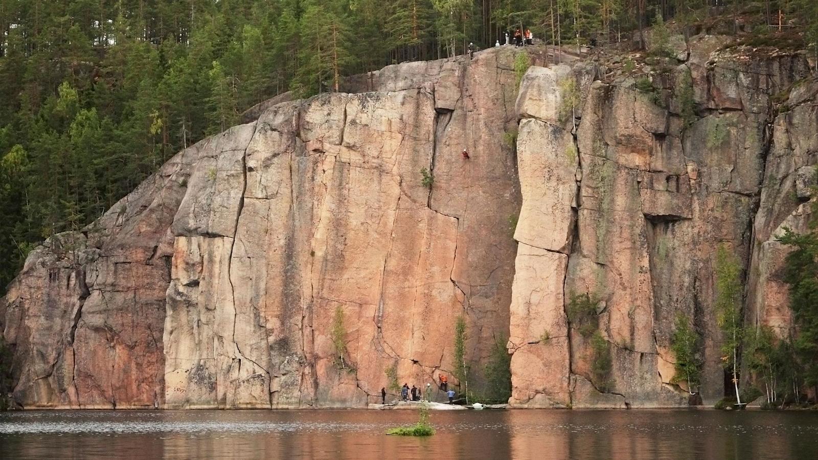 Repoveden kansallispuisto, Valkjärvi