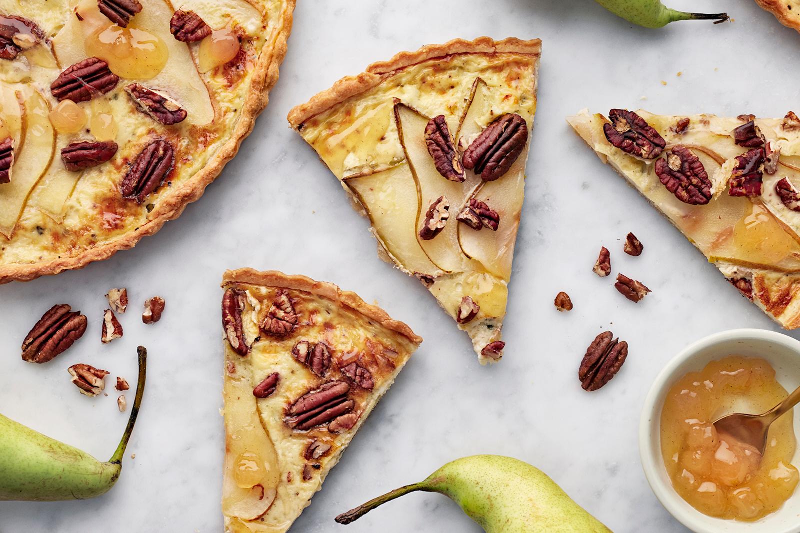 Päärynä-sinihomejuustopiirakka