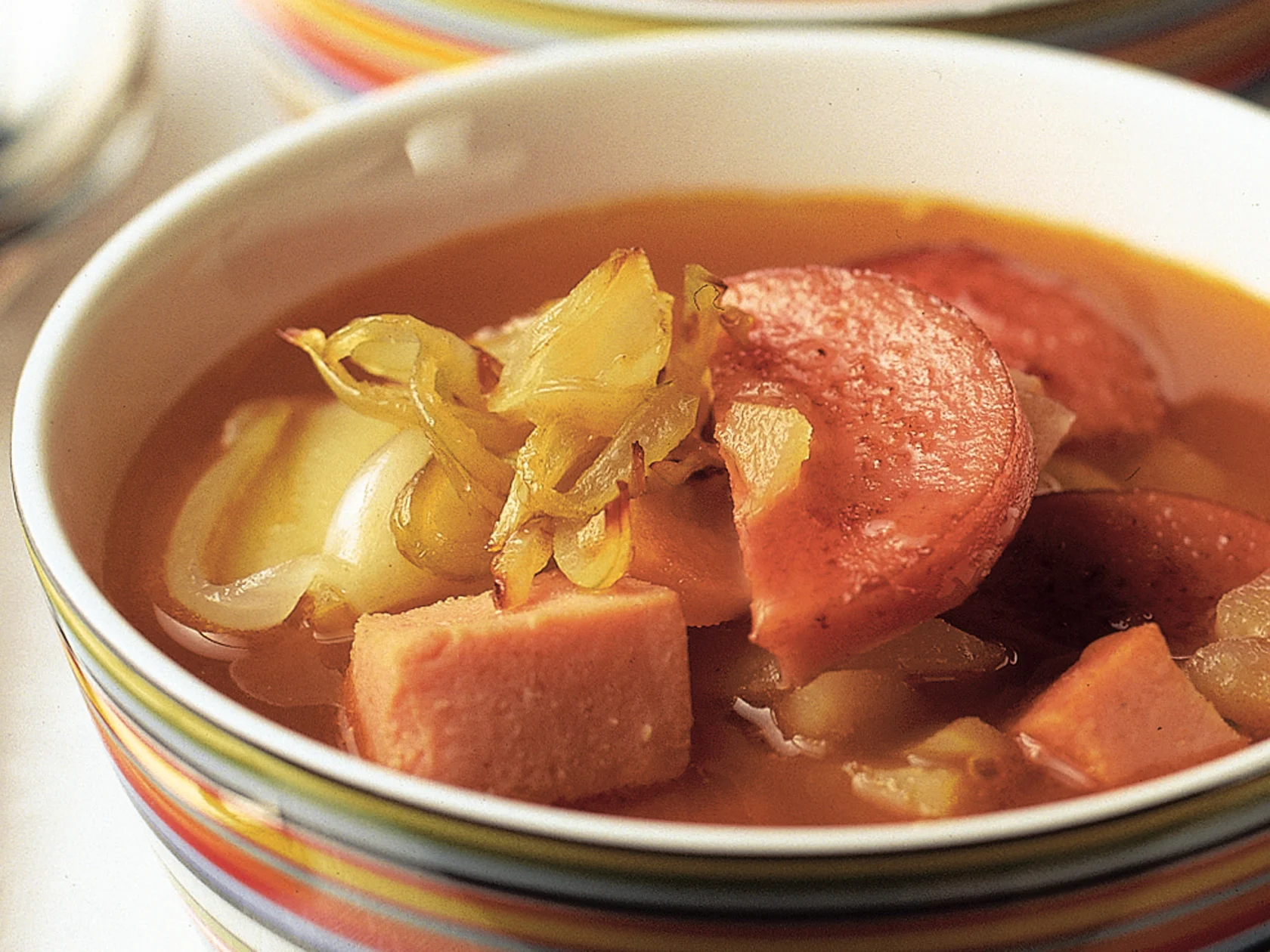 Aromikas makkarakeitto