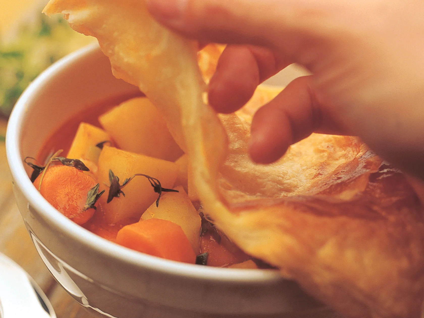 Taikinoitu juuresruukku