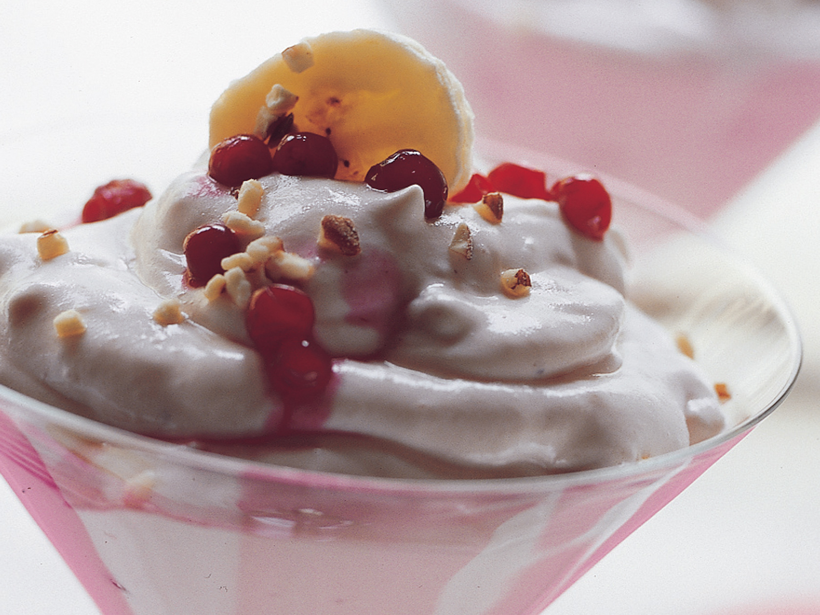 Puolukka-banaaniherkku