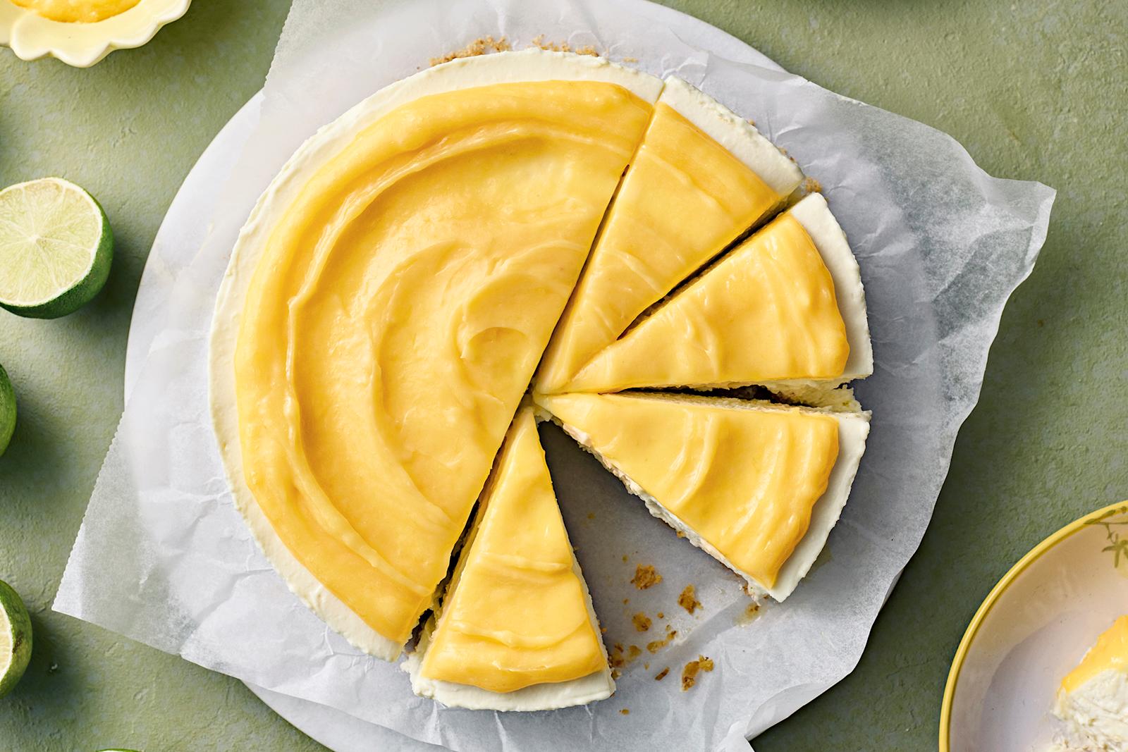 Raikas limejuustokakku