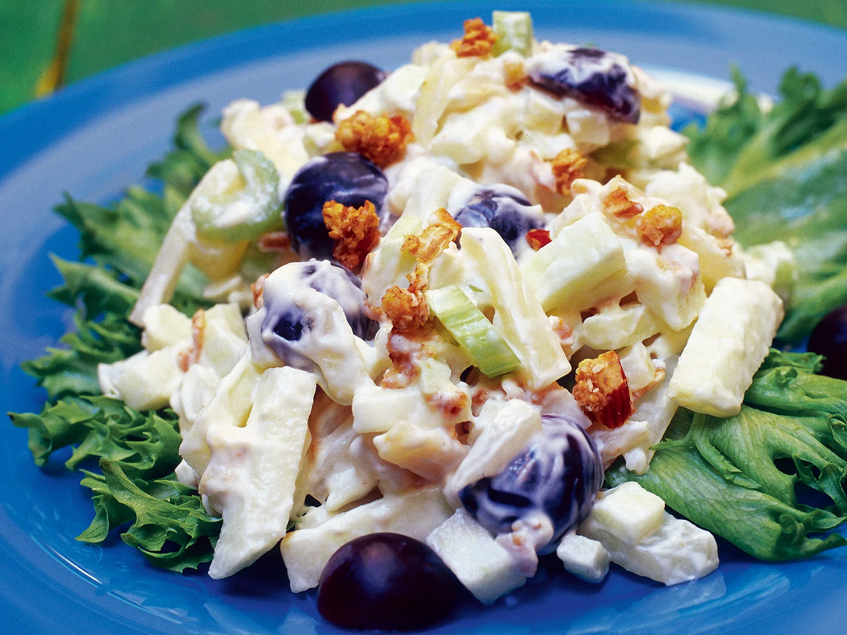 Myslinen waldorfinsalaatti